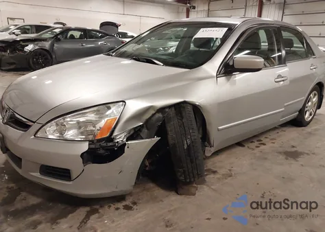 2007 Honda Accord 2.4 Ex from USA, damaged, VIN 1HGCM56717A091918